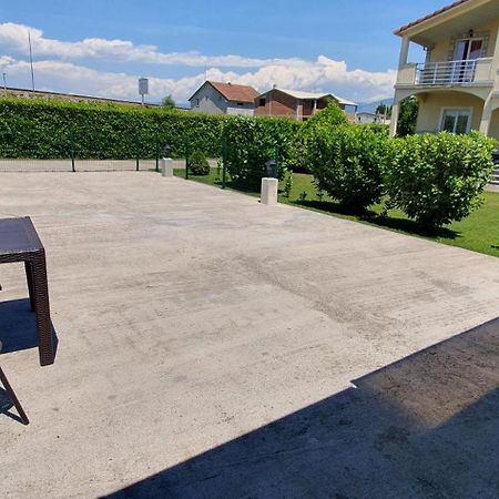 Cozzy Apartment Near The Aiport Podgorica Mitrovici  Exterior foto
